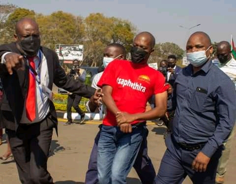 MALAWI: HRC condemns police for mistreating rights activist