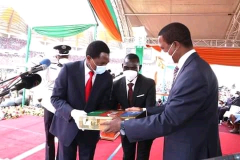 ZAMBIA: Democracy in the sun as Lungu hands over to Hichilema