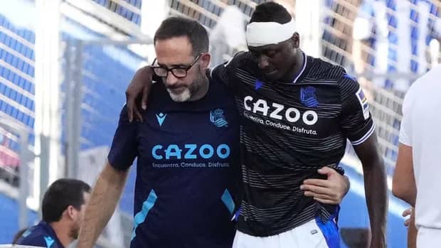 Umar Sadiq: Real Sociedad and Nigeria forward undergoes successful anterior cruciate ligament surgery