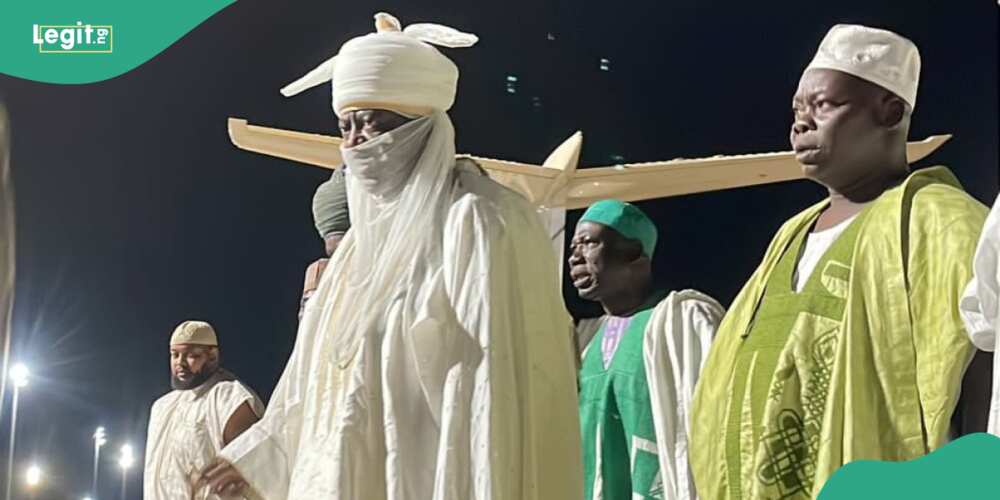 Emir Sanusi II Assumes Palace at Midnight Following Deposed Bayero’s Arrival in Kano