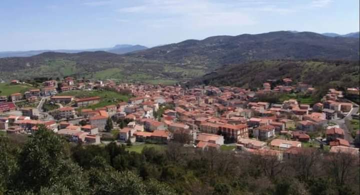 Italian village offers $1 houses to Americans fleeing Trump.