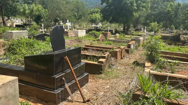 Tanzania:Robbers steal crosses from graves for scrap’